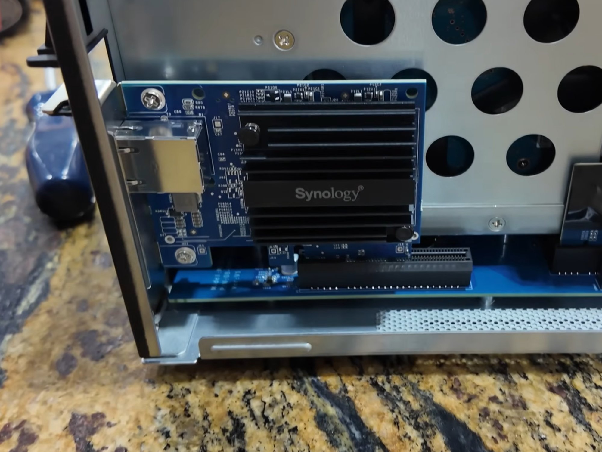 Synology 10GbE expansion card installed in the DS1821+